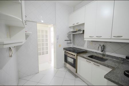 Apartamento à venda com 77m², 2 quartos e 1 vagaCozinha