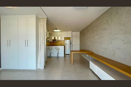 Sala de apartamento para alugar com 1 quarto, 44m² em Vila Madalena, São Paulo