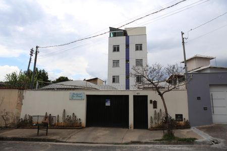 Apartamento à venda com 65m², 3 quartos e 1 vagaFachada