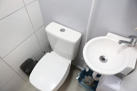 Apartamento à venda com 65m², 3 quartos e 1 vagaÁrea de Serviço - Banheiro 2 