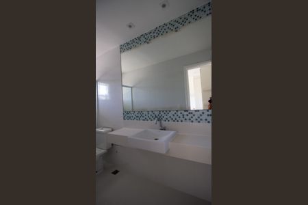 Casa de condomínio à venda com 320m², 4 quartos e 2 vagas Casa de condomínio à venda com 320m², 4 quartos e 2 vagasBanheiro da Suíte 3