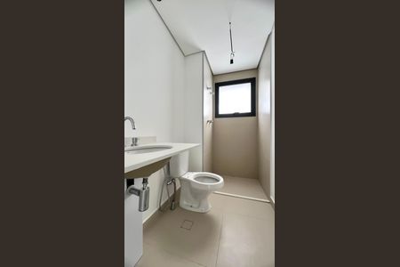 Apartamento para alugar com 195m², 4 quartos e 3 vagas Apartamento para alugar com 195m², 4 quartos e 3 vagasBanheiro da Suíte 2