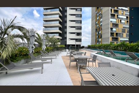 Apartamento para alugar com 195m², 4 quartos e 3 vagas Apartamento para alugar com 195m², 4 quartos e 3 vagasPiscina