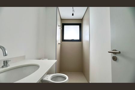 Apartamento para alugar com 195m², 4 quartos e 3 vagas Apartamento para alugar com 195m², 4 quartos e 3 vagasBanheiro da Suíte 2