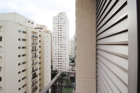 Apartamento à venda com 85m², 3 quartos e 1 vaga Apartamento à venda com 85m², 3 quartos e 1 vagaVaranda