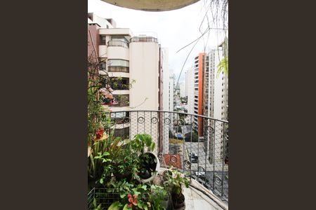 Apartamento à venda com 85m², 3 quartos e 1 vaga Apartamento à venda com 85m², 3 quartos e 1 vagaVaranda sala e Quarto 2