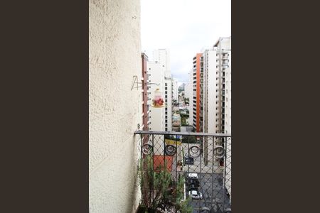 Apartamento à venda com 85m², 3 quartos e 1 vaga Apartamento à venda com 85m², 3 quartos e 1 vagaVaranda