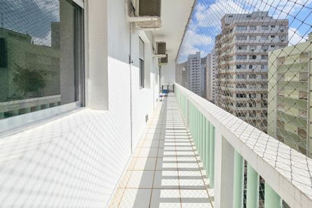 Apartamento para alugar com 161m², 4 quartos e 1 vaga Apartamento para alugar com 161m², 4 quartos e 1 vagaVaranda