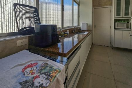 Apartamento para alugar com 161m², 4 quartos e 1 vaga Apartamento para alugar com 161m², 4 quartos e 1 vagaCozinha
