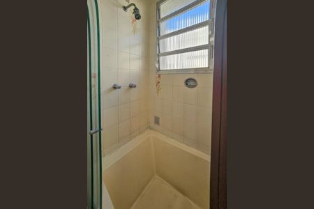 Apartamento para alugar com 161m², 4 quartos e 1 vaga Apartamento para alugar com 161m², 4 quartos e 1 vagaBanheiro da suíte 2