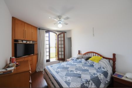 Casa à venda com 275m², 3 quartos e 2 vagasSuíte 1