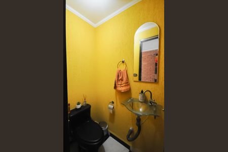 Casa à venda com 275m², 3 quartos e 2 vagasLavabo