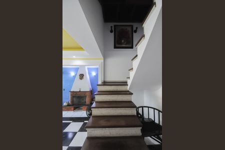 Casa à venda com 275m², 3 quartos e 2 vagasacesso aos quartos