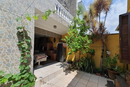 Casa à venda com 275m², 3 quartos e 2 vagasquintal - fundo