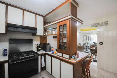 Casa à venda com 275m², 3 quartos e 2 vagasCozinha - Armários