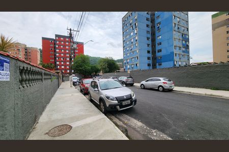 Apartamento para alugar com 58m², 2 quartos e 1 vagaÁrea comum - Vista da Rua