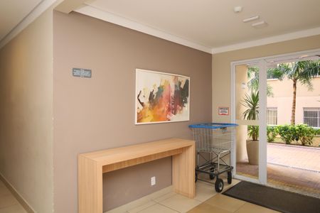 Apartamento à venda com 36m², 2 quartos e sem vagaÁrea comum - Saguão do prédio