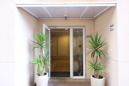 Apartamento à venda com 36m², 2 quartos e sem vagaÁrea comum - Entrada do prédio