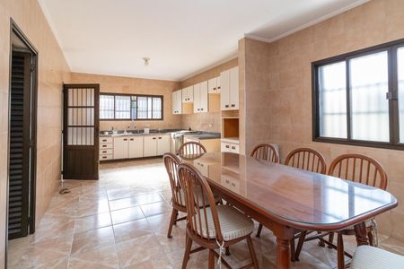 Casa à venda com 400m², 4 quartos e 5 vagasCozinha