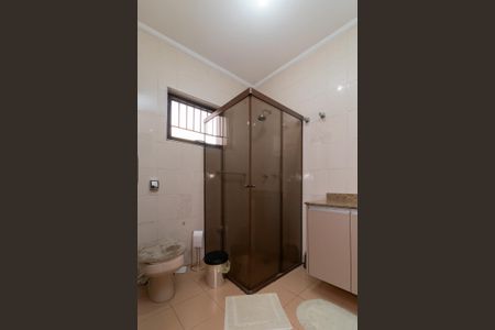 Casa à venda com 400m², 4 quartos e 5 vagasBanheiro 1