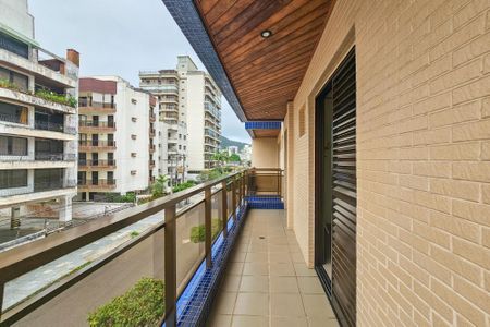 Apartamento para alugar com 132m², 3 quartos e 1 vaga Apartamento para alugar com 132m², 3 quartos e 1 vagaVaranda