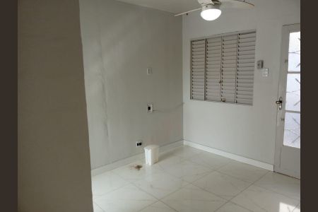 Apartamento para alugar com 45m², 2 quartos e sem vagaSala