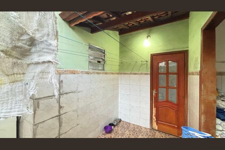 Casa à venda com 125m², 3 quartos e 6 vagas Casa à venda com 125m², 3 quartos e 6 vagasÁrea de Serviço