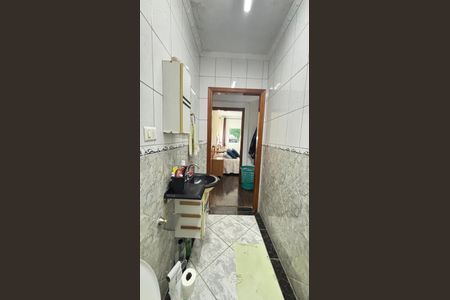 Casa à venda com 125m², 3 quartos e 6 vagas Casa à venda com 125m², 3 quartos e 6 vagasBanheiro da Suíte