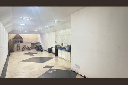 Casa à venda com 125m², 3 quartos e 6 vagas Casa à venda com 125m², 3 quartos e 6 vagasGaragem