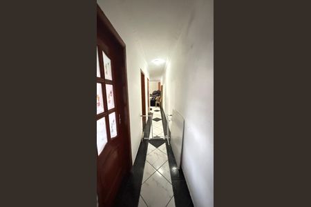 Casa à venda com 125m², 3 quartos e 6 vagas Casa à venda com 125m², 3 quartos e 6 vagasCorredor