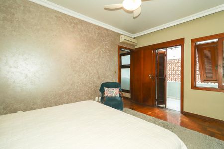 Casa à venda com 250m², 3 quartos e 1 vagaQuarto Suíte