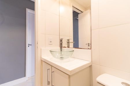 Apartamento à venda com 74m², 3 quartos e 2 vagas Apartamento à venda com 74m², 3 quartos e 2 vagasBanheiro Social