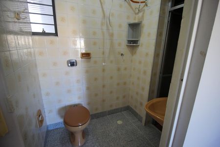 Casa para alugar com 140m², 3 quartos e 4 vagas Casa para alugar com 140m², 3 quartos e 4 vagasBanheiro da Suíte 1