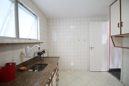 Casa à venda com 100m², 3 quartos e 2 vagasCozinha