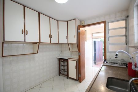 Casa à venda com 100m², 3 quartos e 2 vagasCozinha