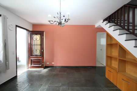 Casa à venda com 100m², 3 quartos e 2 vagasSala