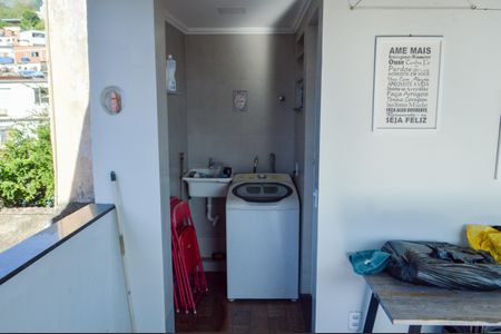 Casa de condomínio para alugar com 110m², 2 quartos e 3 vagasÁrea de Serviço 