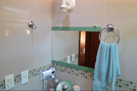 Casa de condomínio para alugar com 110m², 2 quartos e 3 vagasBanheiro