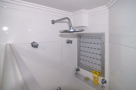 Apartamento para alugar com 31m², 1 quarto e 1 vaga Apartamento para alugar com 31m², 1 quarto e 1 vagaBanheiro Social