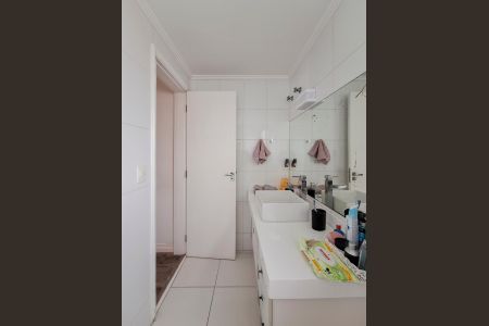 Apartamento à venda com 160m², 3 quartos e 3 vagasBanheiro Quarto 3