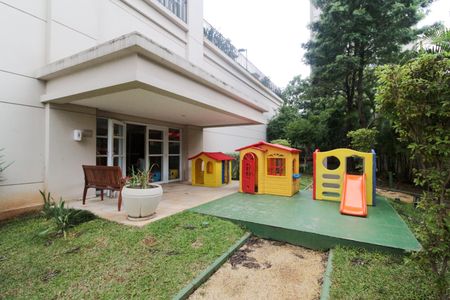Apartamento para alugar com 173m², 4 quartos e 3 vagas Apartamento para alugar com 173m², 4 quartos e 3 vagasPlayground