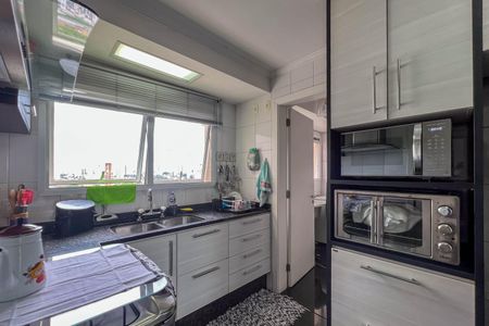 Apartamento para alugar com 173m², 4 quartos e 3 vagas Apartamento para alugar com 173m², 4 quartos e 3 vagasCozinha