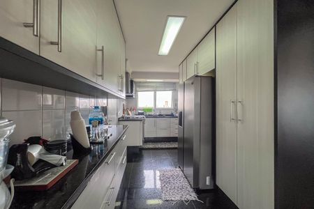 Apartamento para alugar com 173m², 4 quartos e 3 vagas Apartamento para alugar com 173m², 4 quartos e 3 vagasCozinha