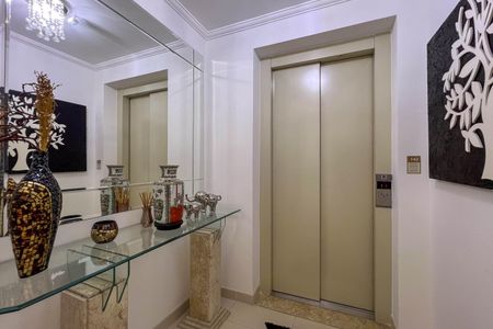 Apartamento para alugar com 173m², 4 quartos e 3 vagas Apartamento para alugar com 173m², 4 quartos e 3 vagasHall social
