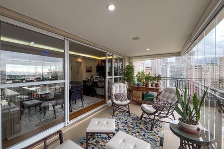 Apartamento para alugar com 173m², 4 quartos e 3 vagas Apartamento para alugar com 173m², 4 quartos e 3 vagasVaranda