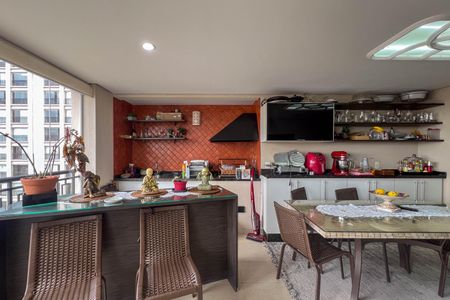 Apartamento para alugar com 173m², 4 quartos e 3 vagas Apartamento para alugar com 173m², 4 quartos e 3 vagasVaranda