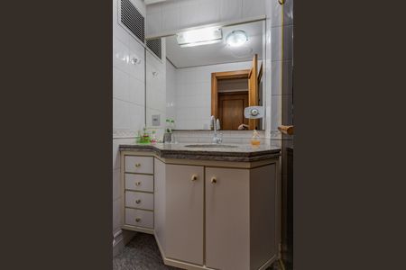 Apartamento para alugar com 506m², 3 quartos e 3 vagas Apartamento para alugar com 506m², 3 quartos e 3 vagasBanheiro