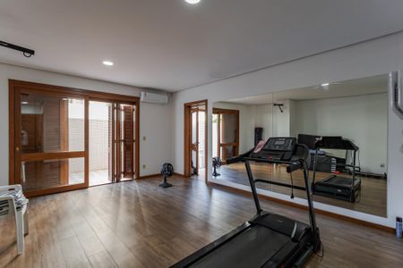 Apartamento para alugar com 506m², 3 quartos e 3 vagas Apartamento para alugar com 506m², 3 quartos e 3 vagasÁrea comum - Academia