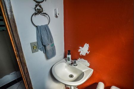 Casa de condomínio à venda com 94m², 2 quartos e 2 vagasLavabo