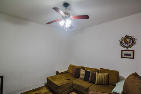 Casa de condomínio à venda com 94m², 2 quartos e 2 vagasSala